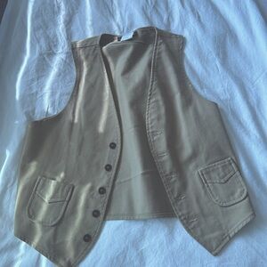 SOLD Barn vest